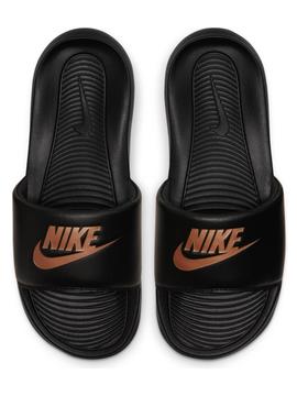 Chancla Nike Victori One Negro/Bronce