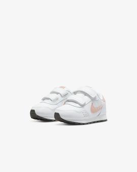 Zapatilla Nike Valiant Bco/Salmon Bebe