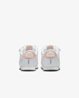 Zapatilla Nike Valiant Bco/Salmon Bebe
